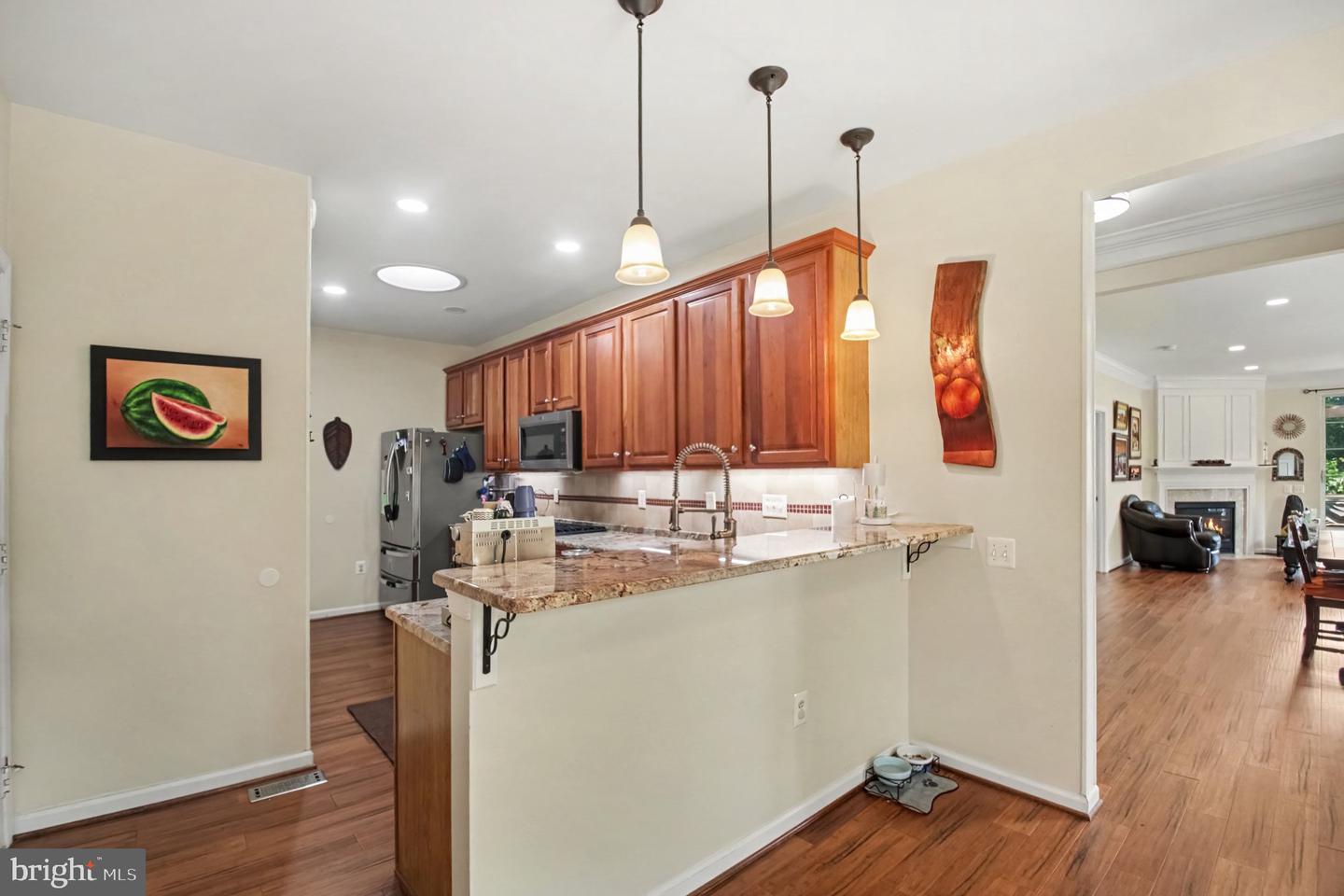 12247 Seaford Ct Property Photo 8