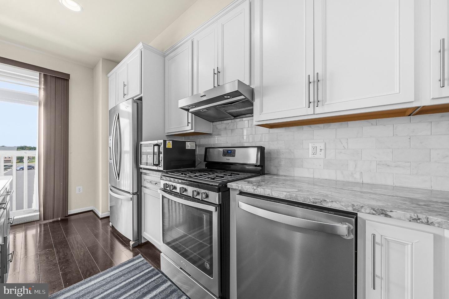 15993 Marsh Pl Property Photo 11
