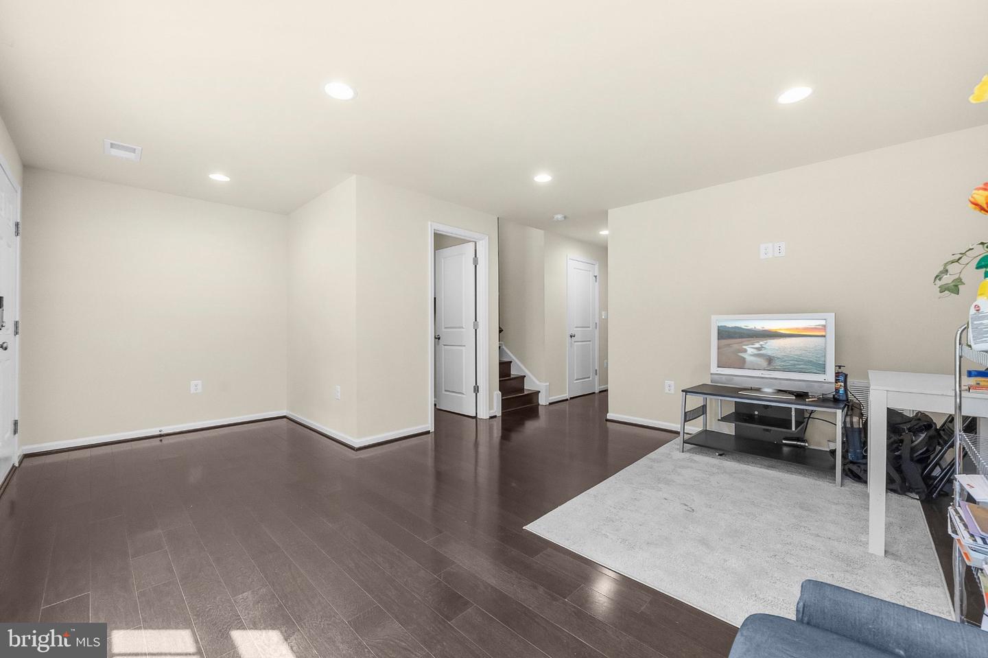 15993 Marsh Pl Property Photo 29