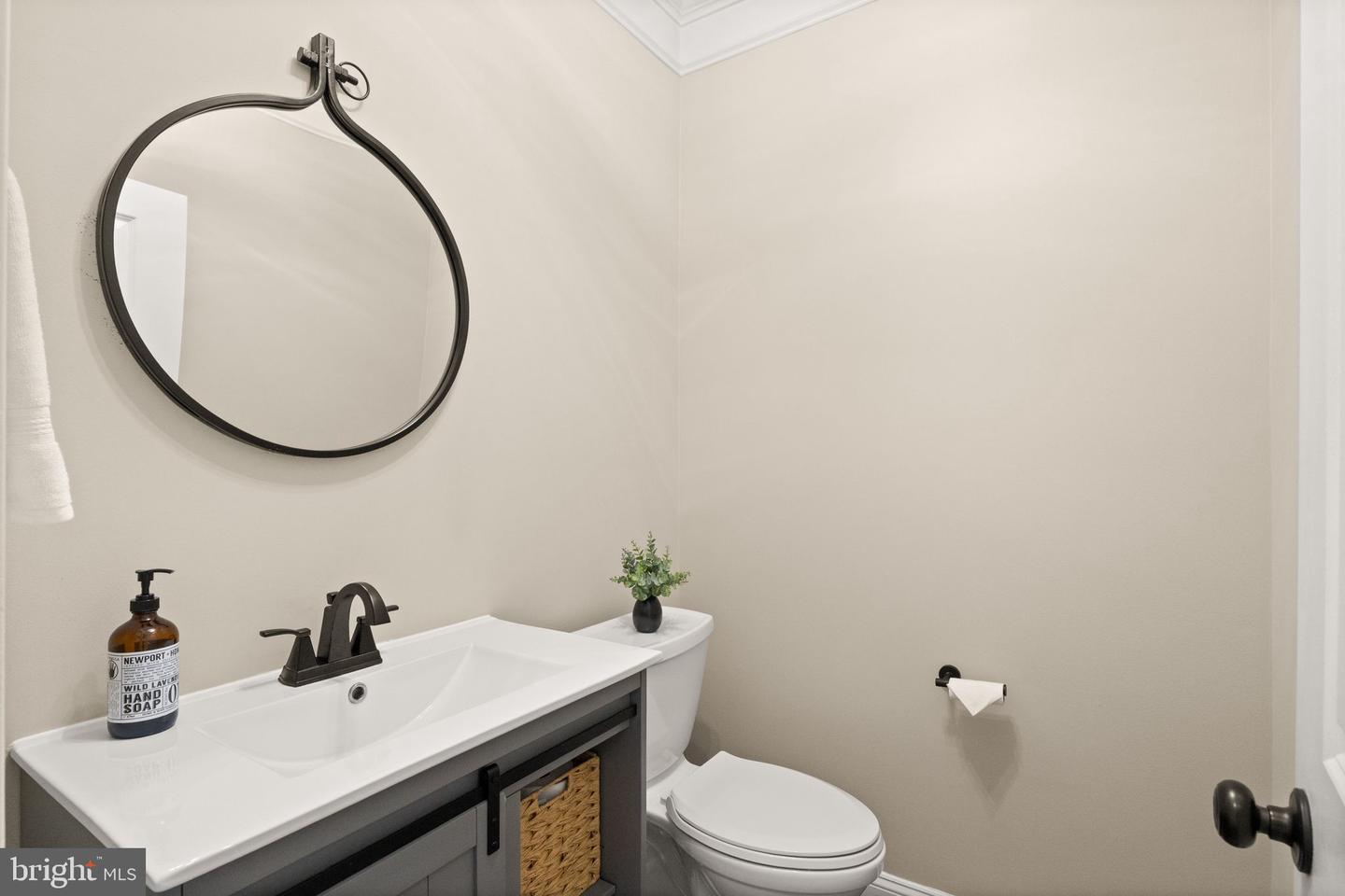 9233 Falling Water Dr Property Photo 21