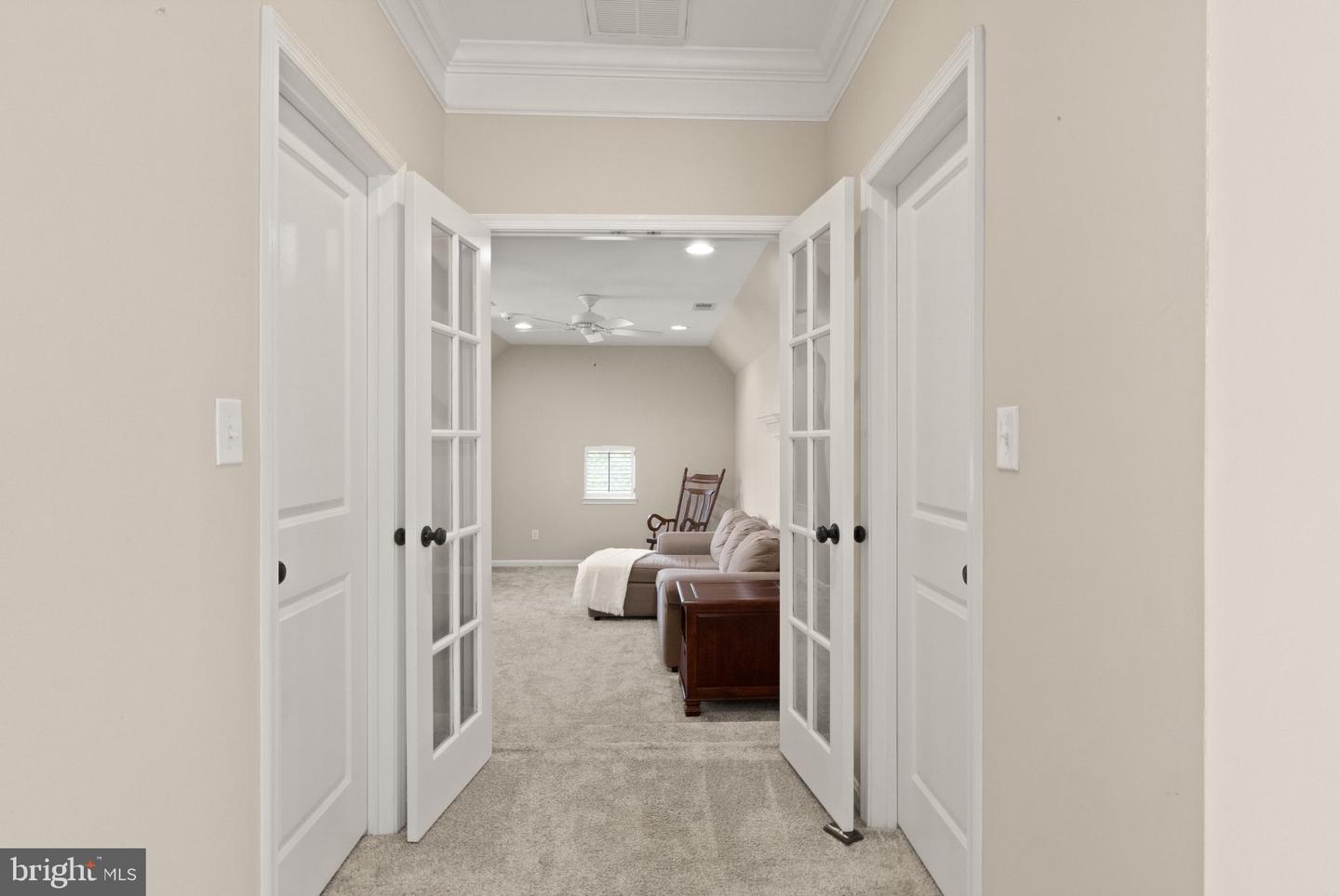 9233 Falling Water Dr Property Photo 27