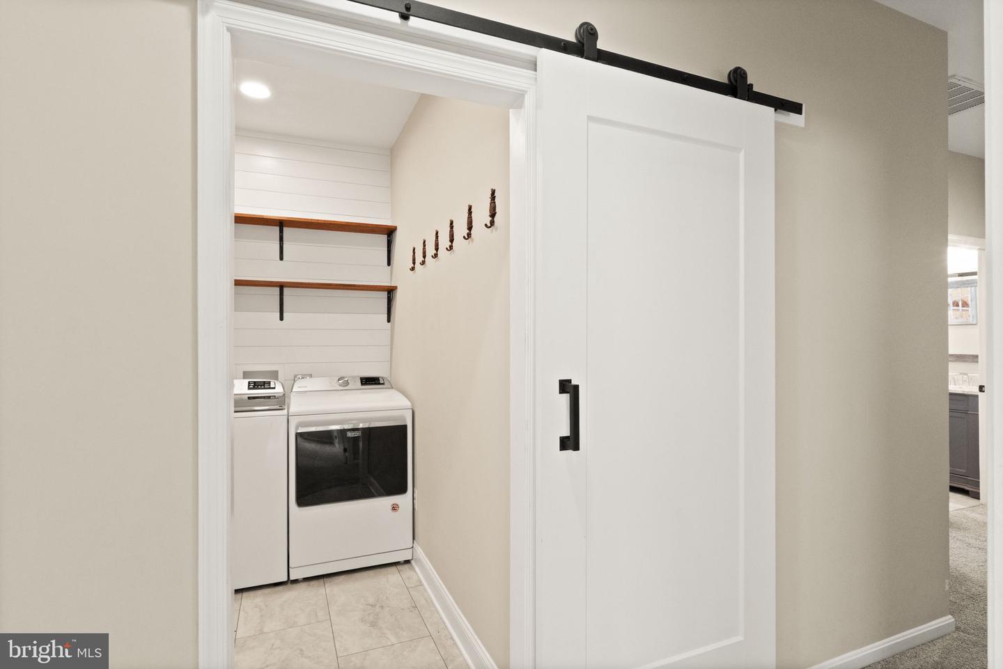9233 Falling Water Dr Property Photo 38