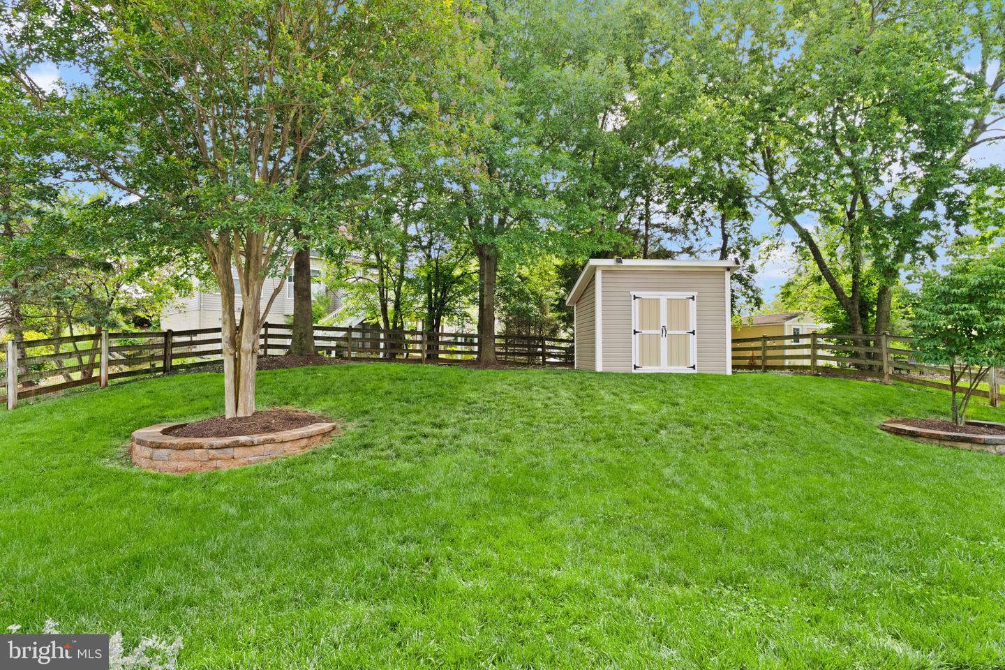 9233 Falling Water Dr Property Photo 48