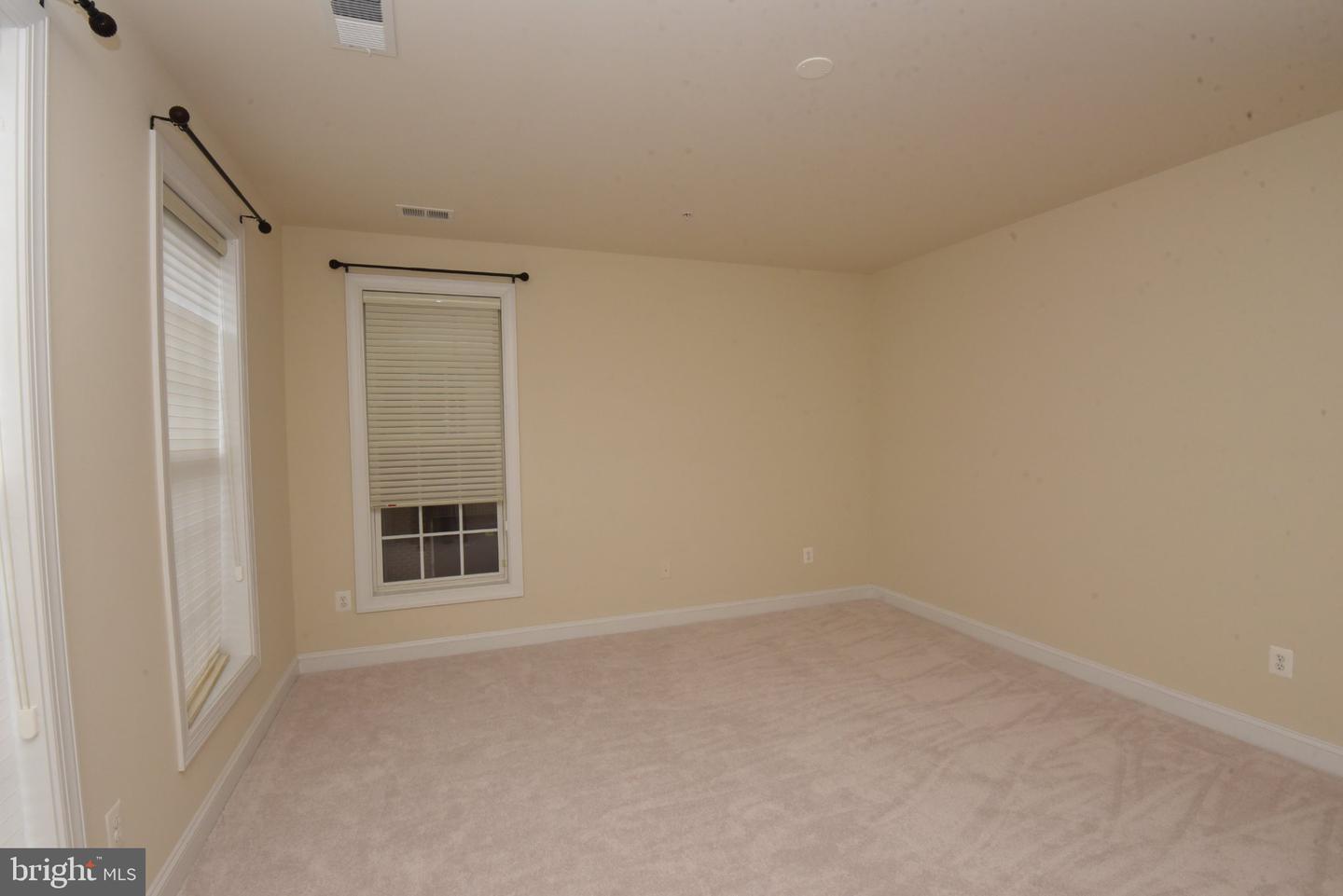2358 Merseyside Dr Property Photo 23