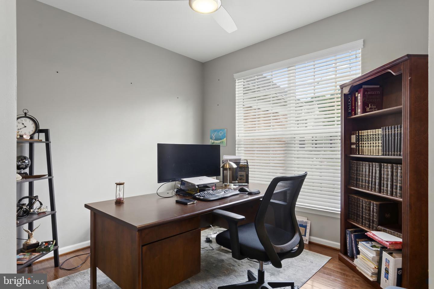 VAPW2129116 Property Photo 3