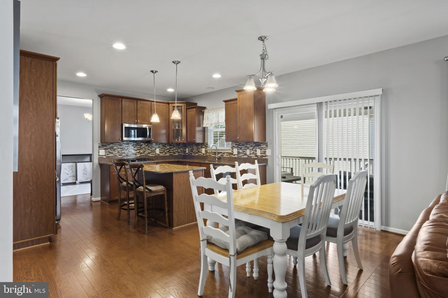 VAPW2129116 Property Photo 5