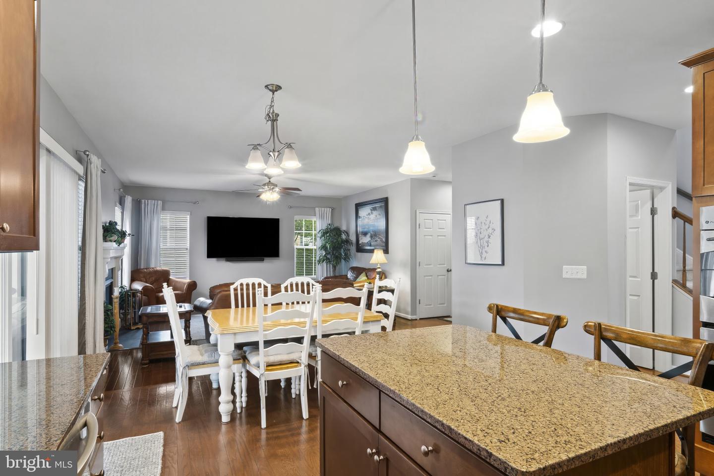 VAPW2129116 Property Photo 6
