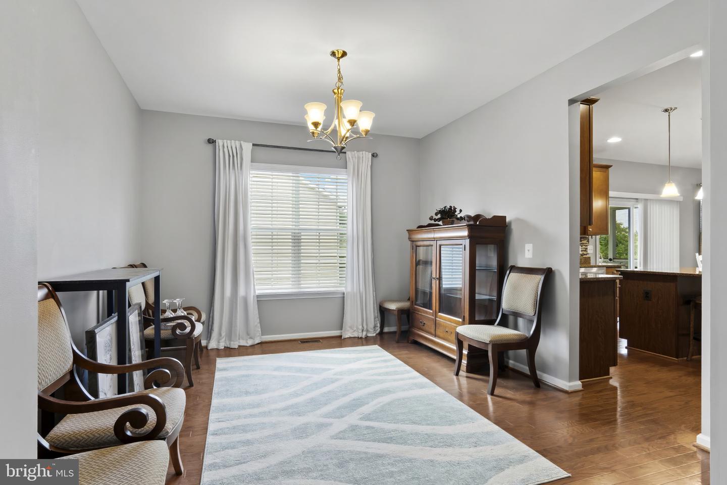 VAPW2129116 Property Photo 8