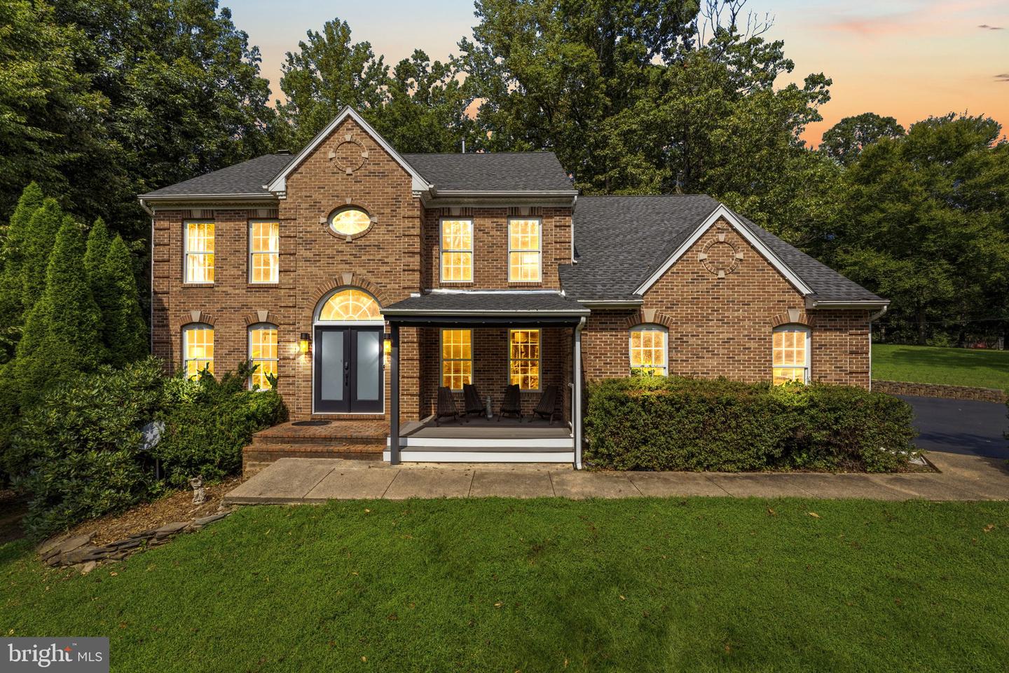 6658 Fox Den Rd Property Photo 2