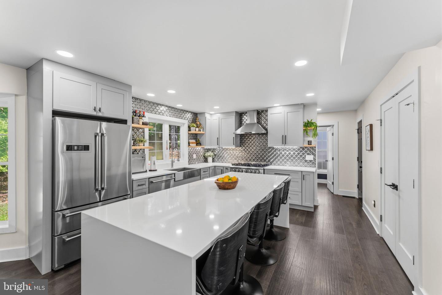 6658 Fox Den Rd Property Photo 11