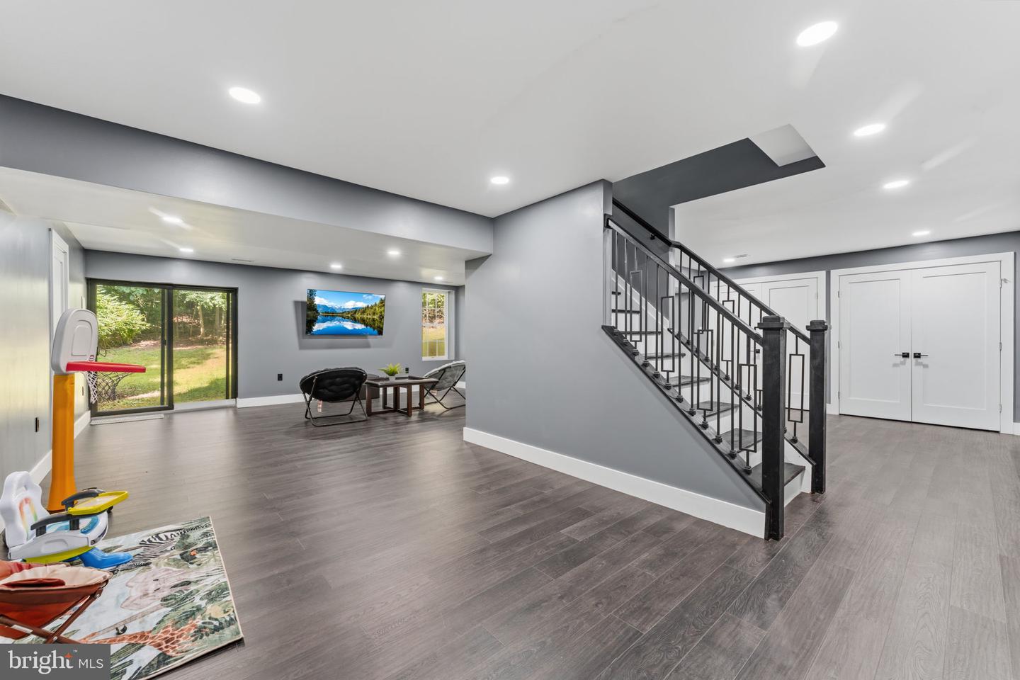 6658 Fox Den Rd Property Photo 35