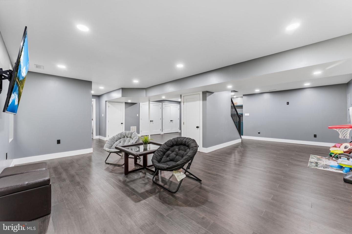 6658 Fox Den Rd Property Photo 38
