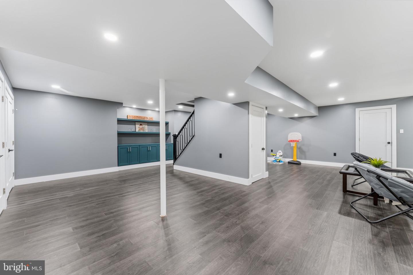 6658 Fox Den Rd Property Photo 39
