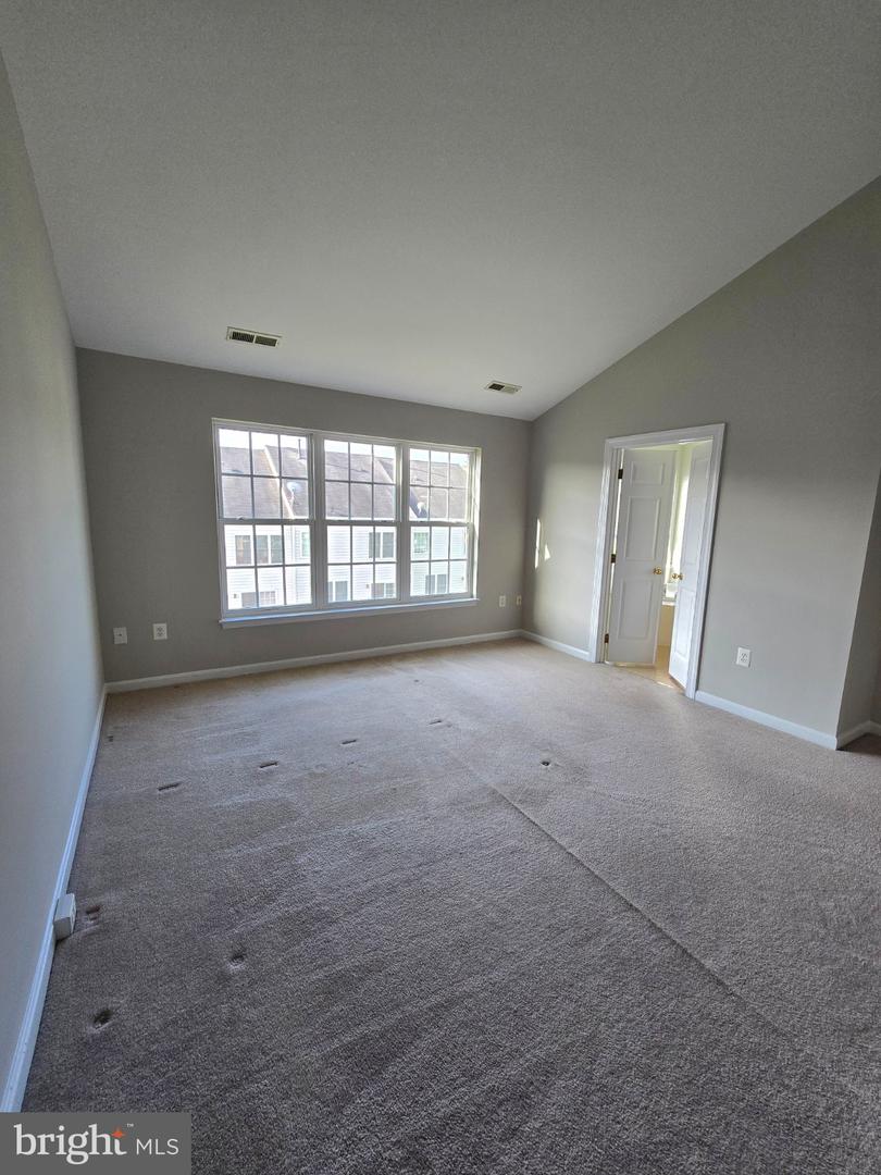 17513 Victoria Falls Dr Property Photo 9