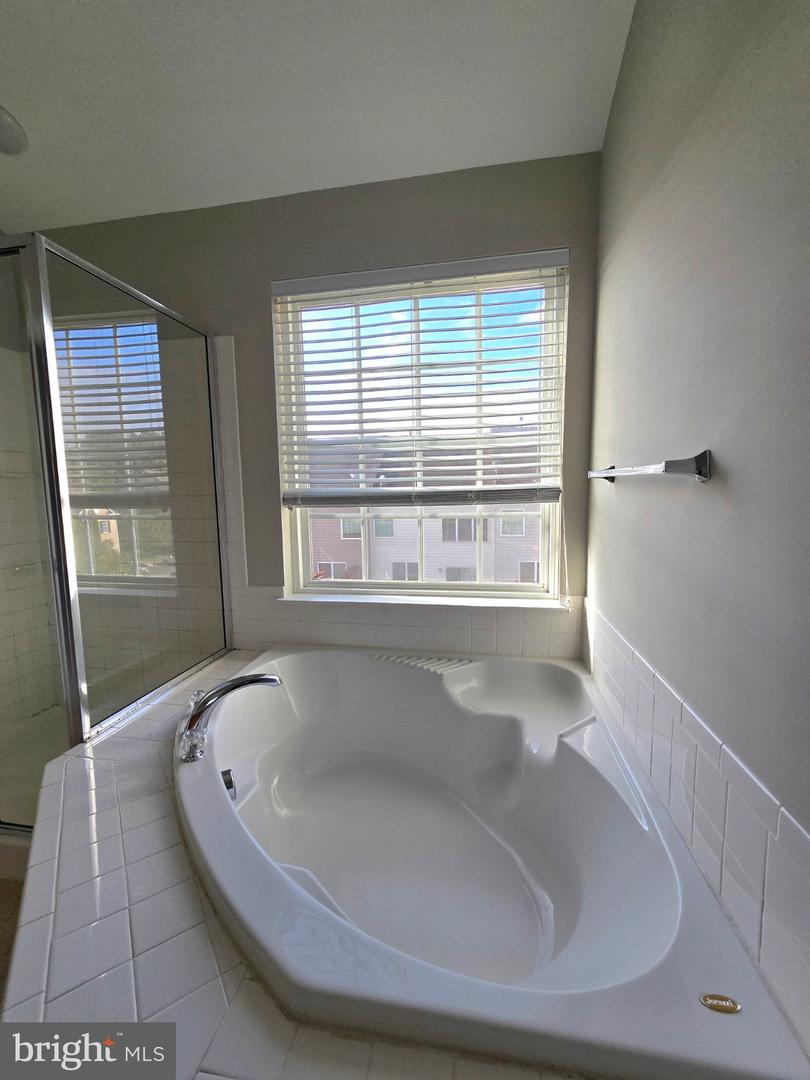 17513 Victoria Falls Dr Property Photo 13