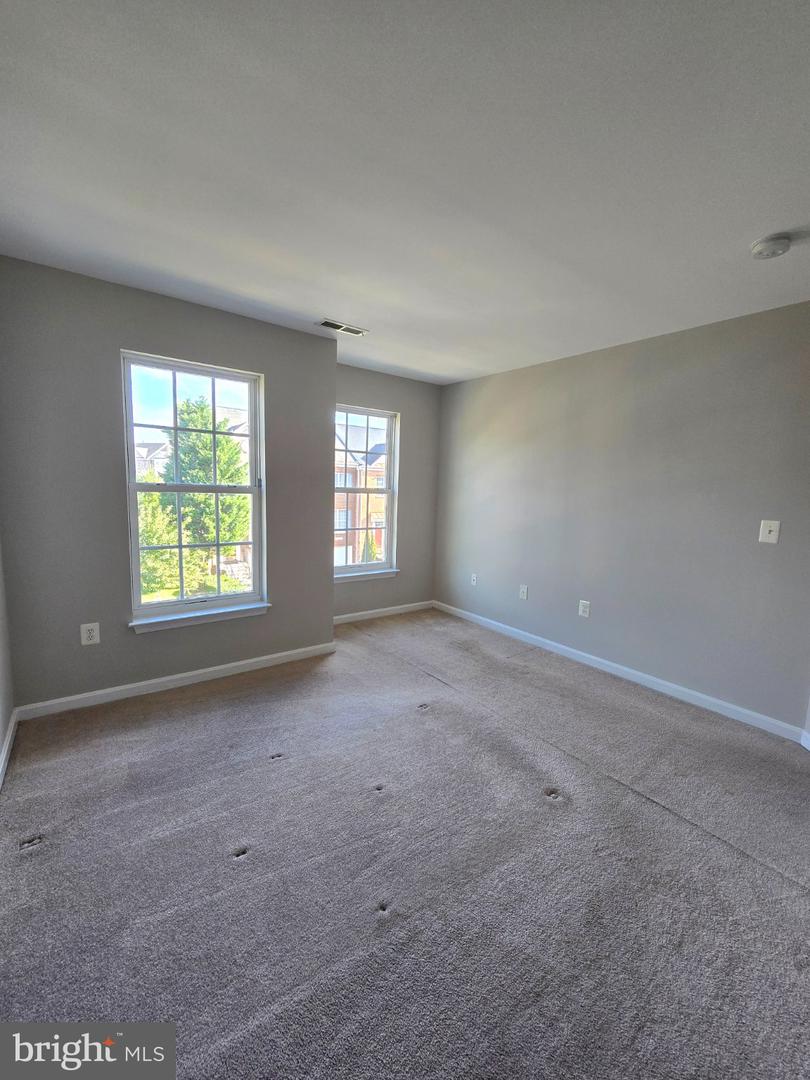 17513 Victoria Falls Dr Property Photo 14
