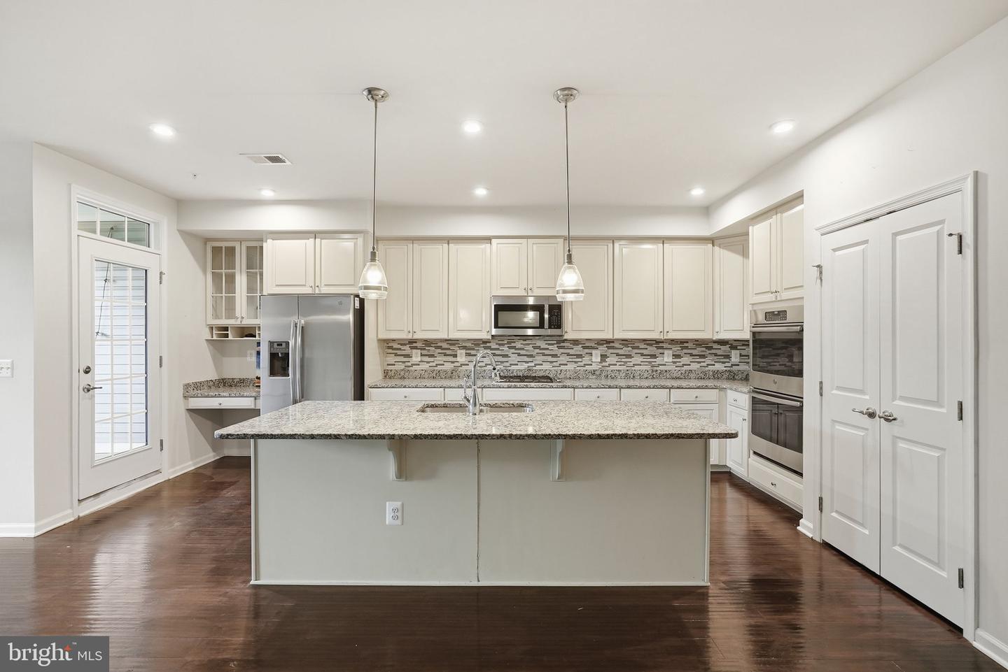 3634 Briarwood Dr Property Photo 6