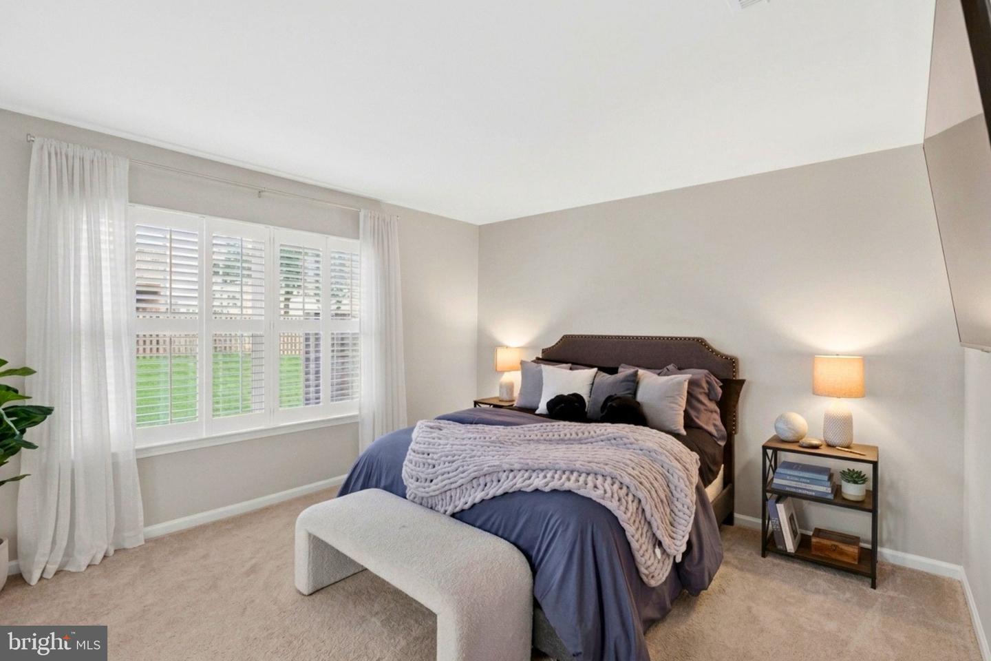 10925 Postern Ct Property Photo 8
