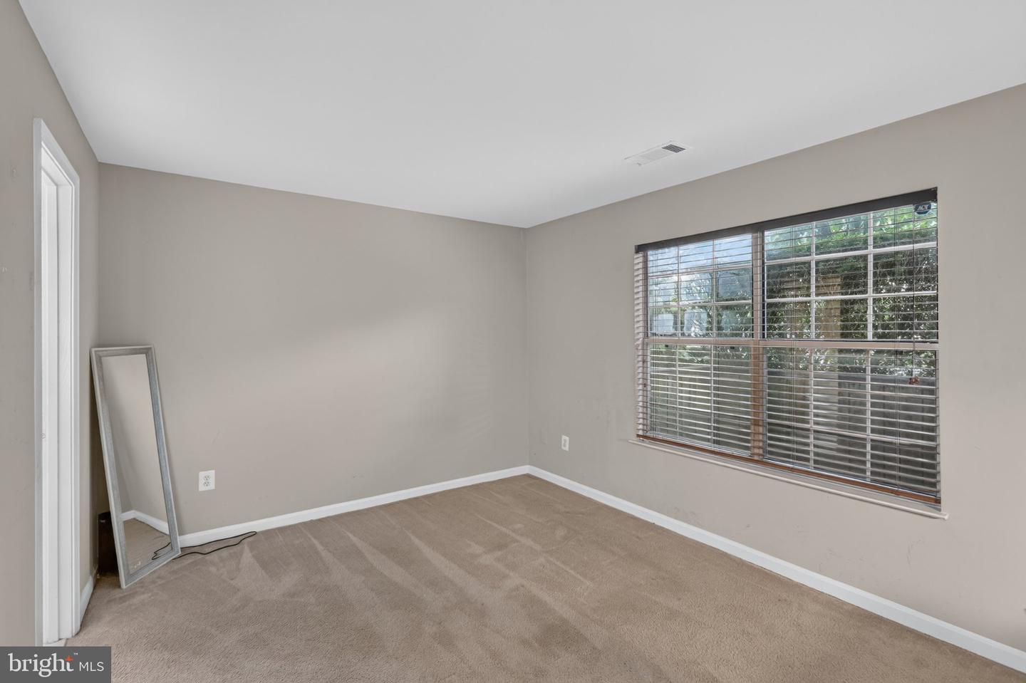 10925 Postern Ct Property Photo 13