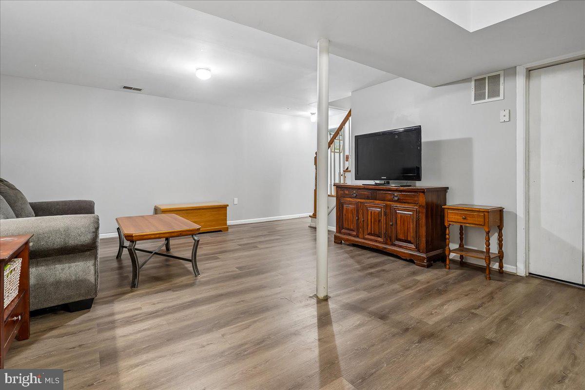 3637 Freemont Pl Property Photo 18