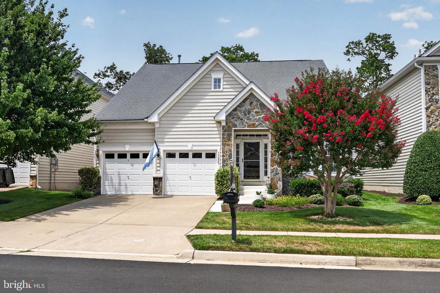 13225 Fieldstone Way Property Photo 1