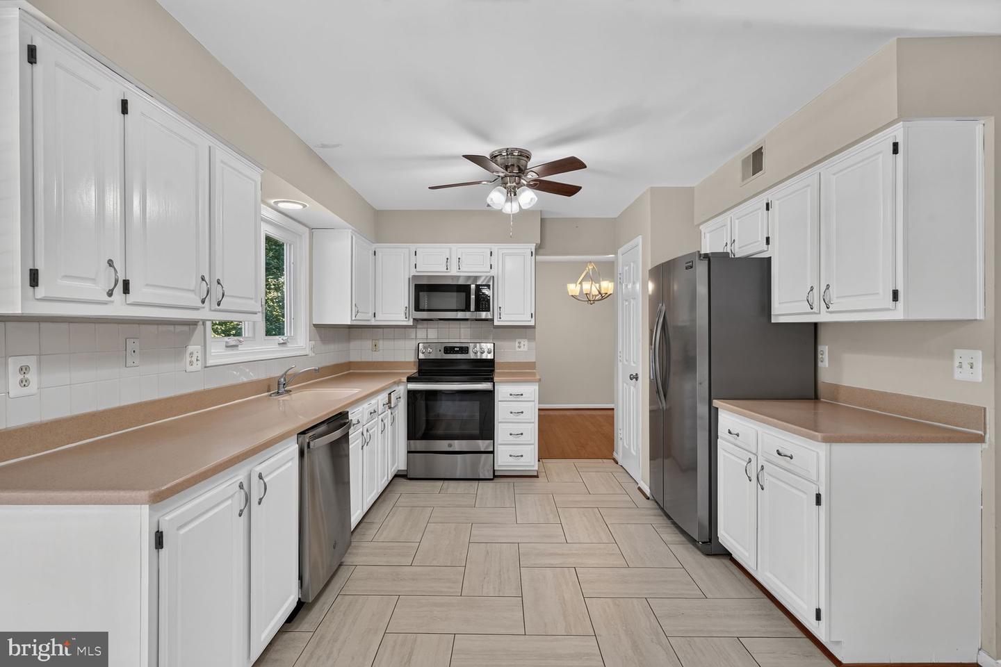8219 Crackling Fire Dr Property Photo 10