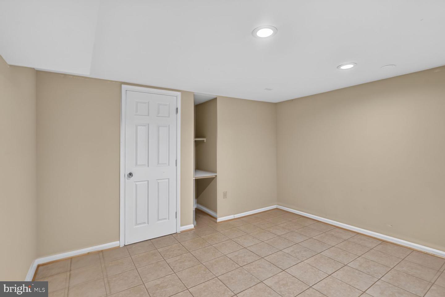 8219 Crackling Fire Dr Property Photo 25