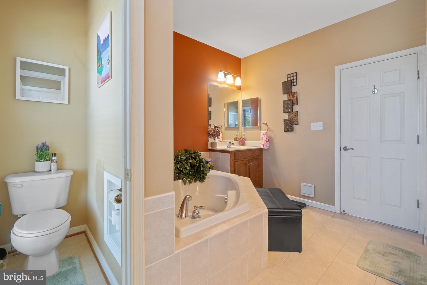 2725 Celestial Dr Property Photo 5