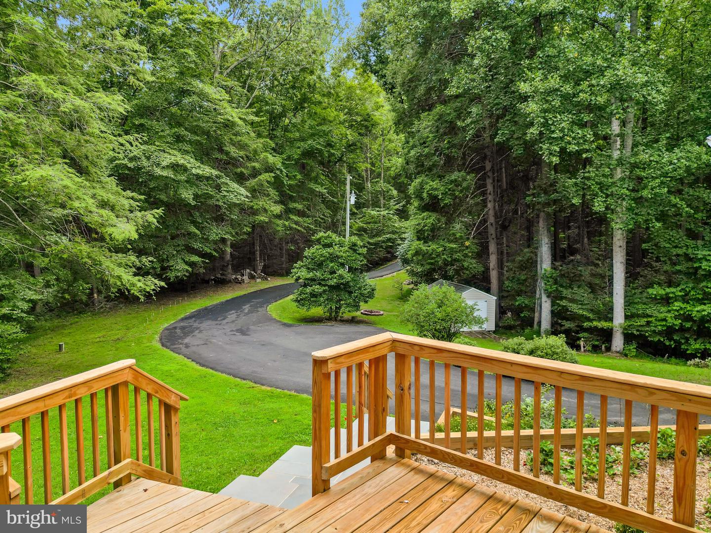 7492 Devon Ln Property Photo 4