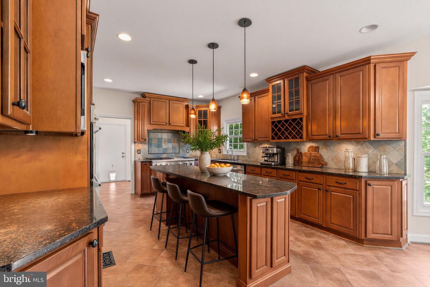 7492 Devon Ln Property Photo 12