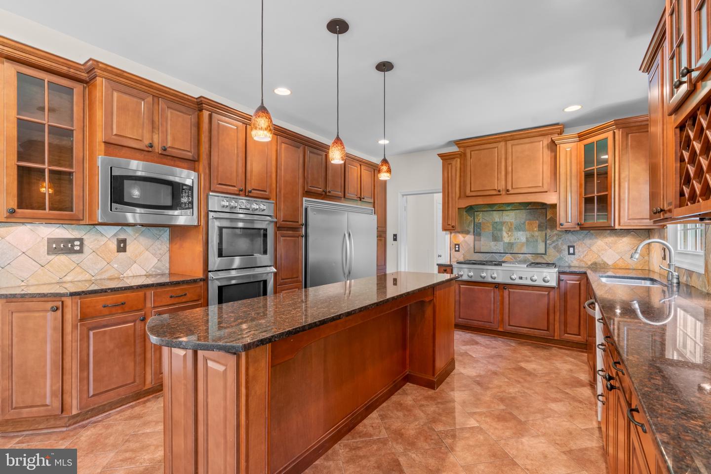 7492 Devon Ln Property Photo 33