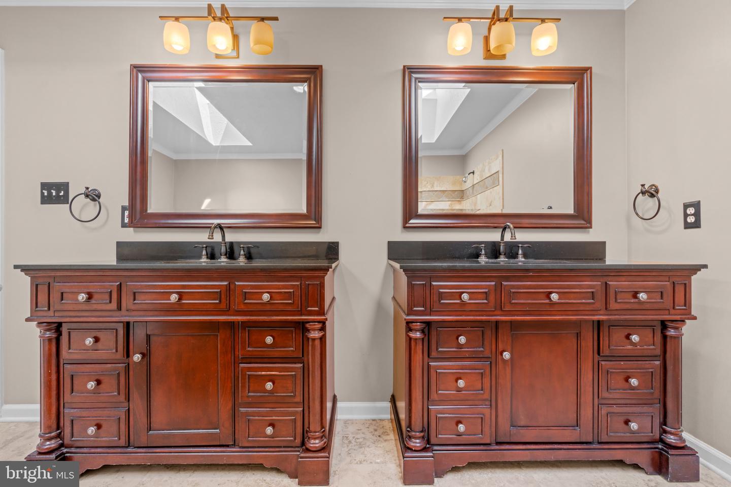 7492 Devon Ln Property Photo 35