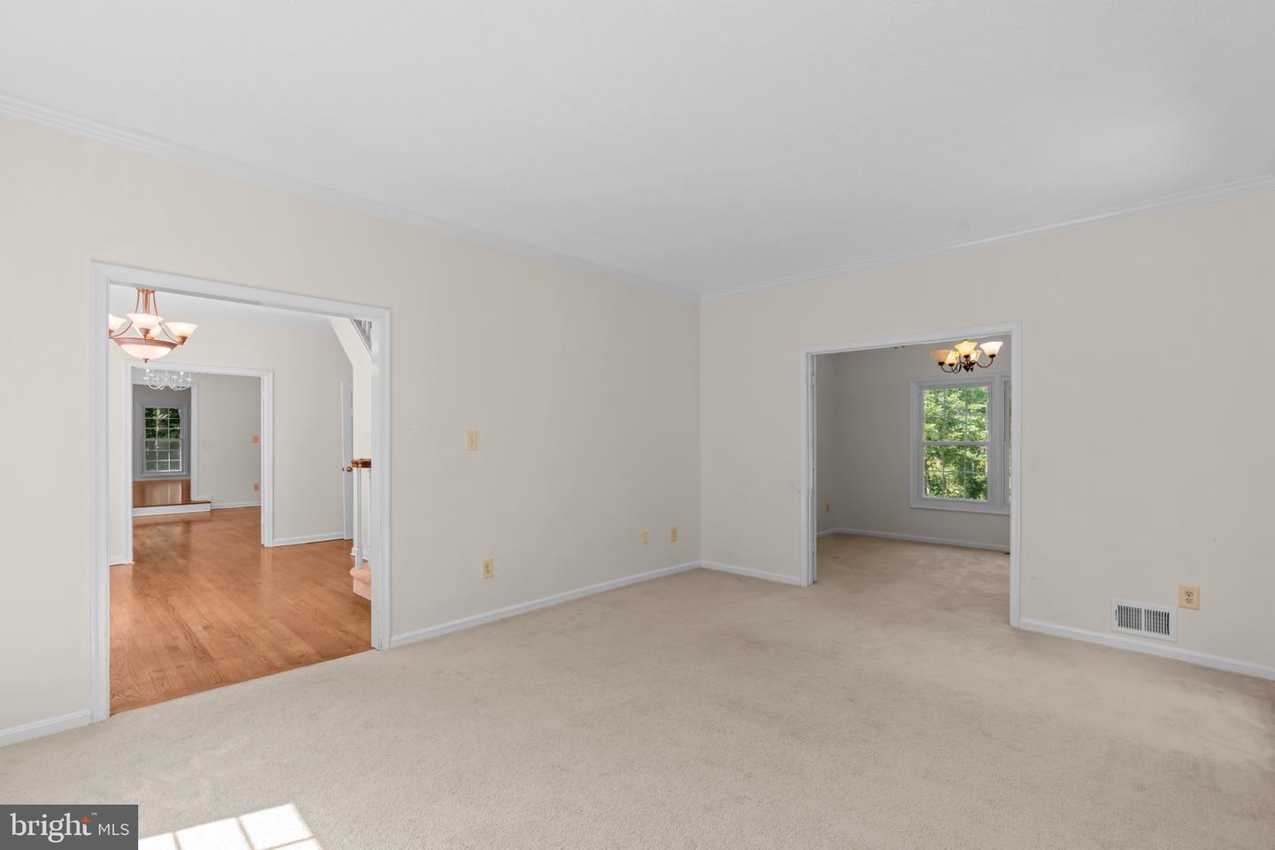 7492 Devon Ln Property Photo 38