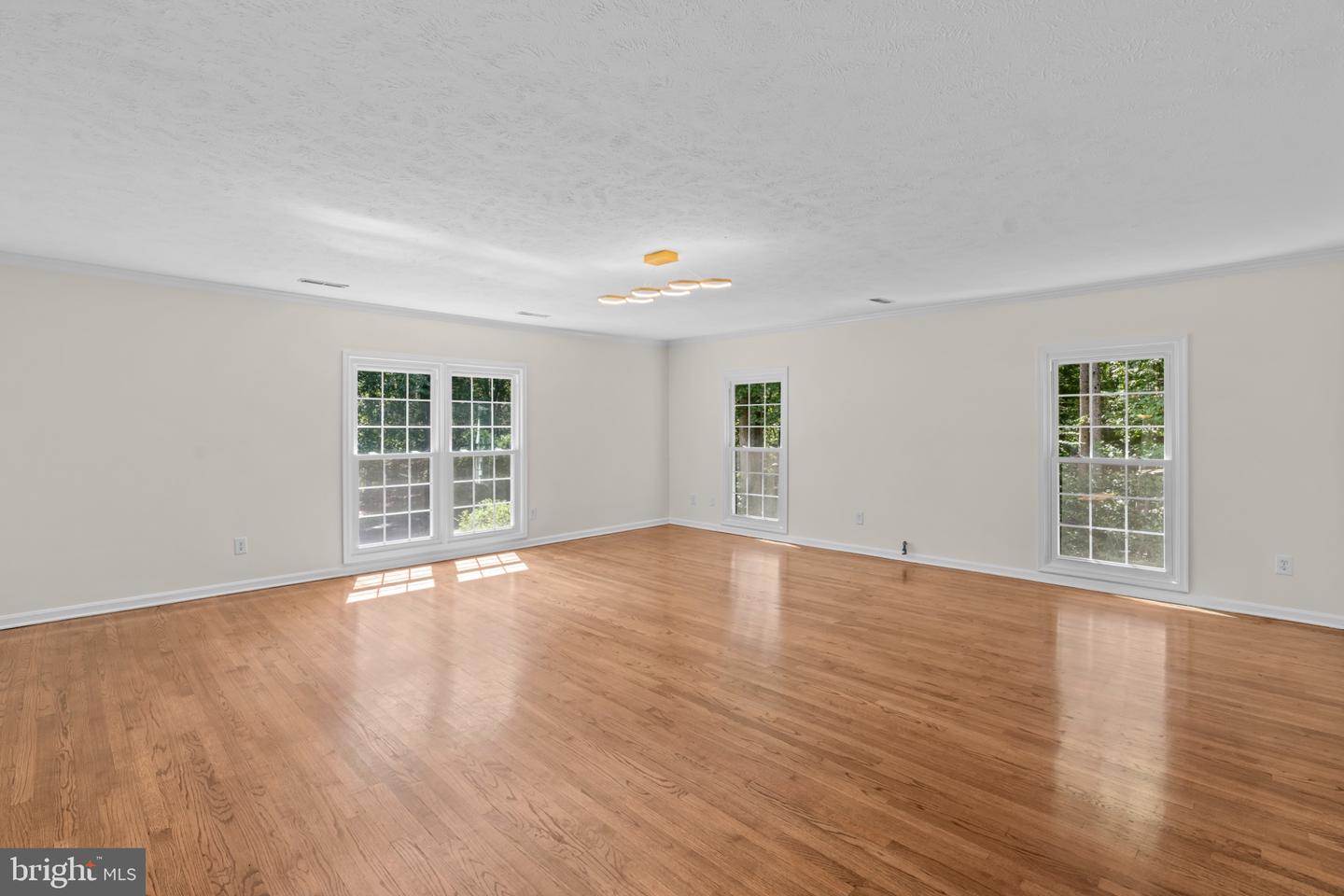 7492 Devon Ln Property Photo 40