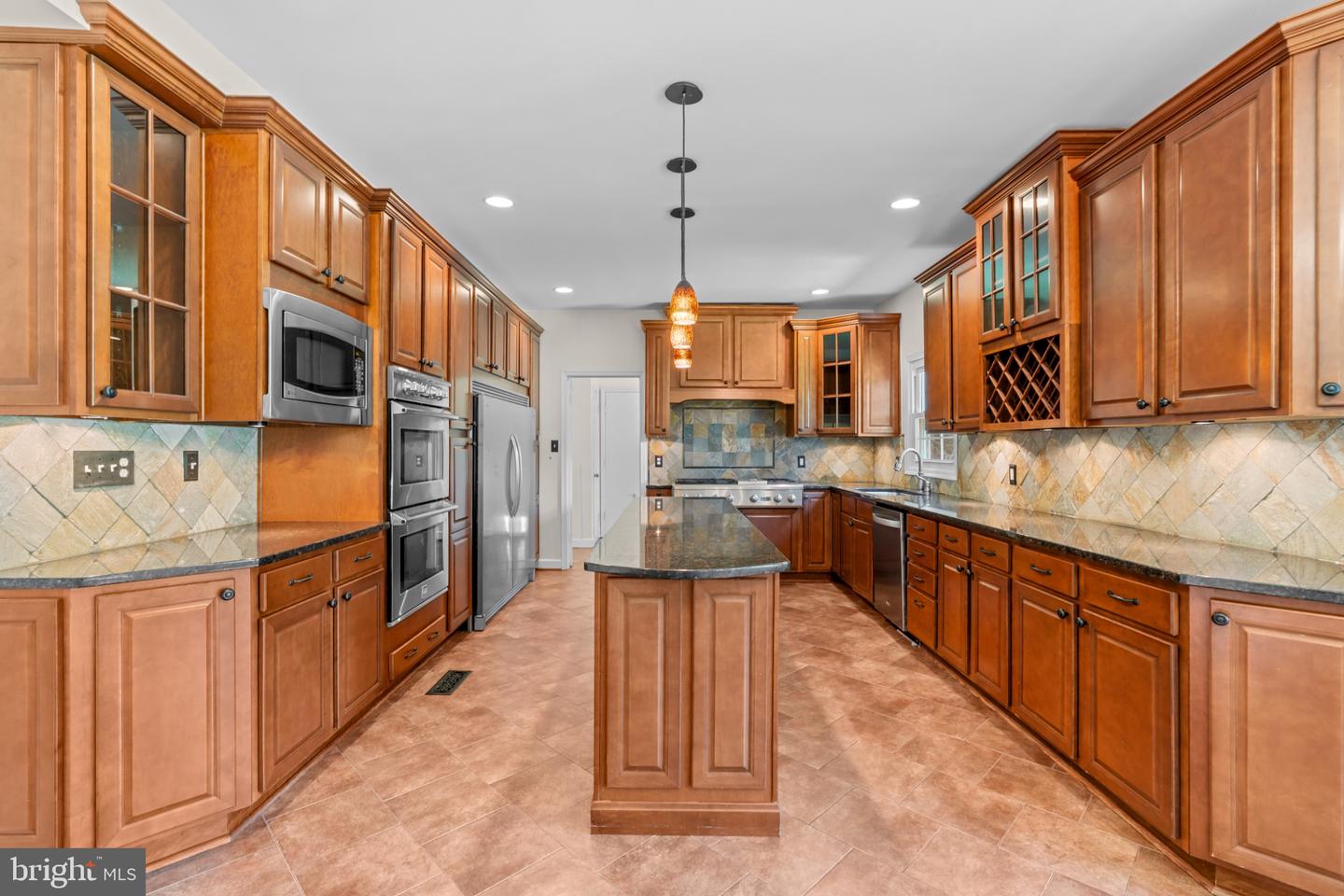 7492 Devon Ln Property Photo 43