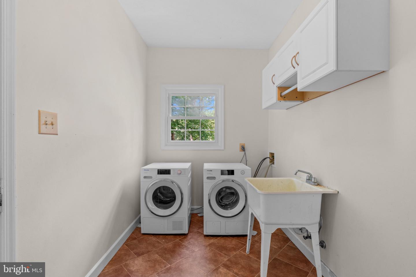7492 Devon Ln Property Photo 44