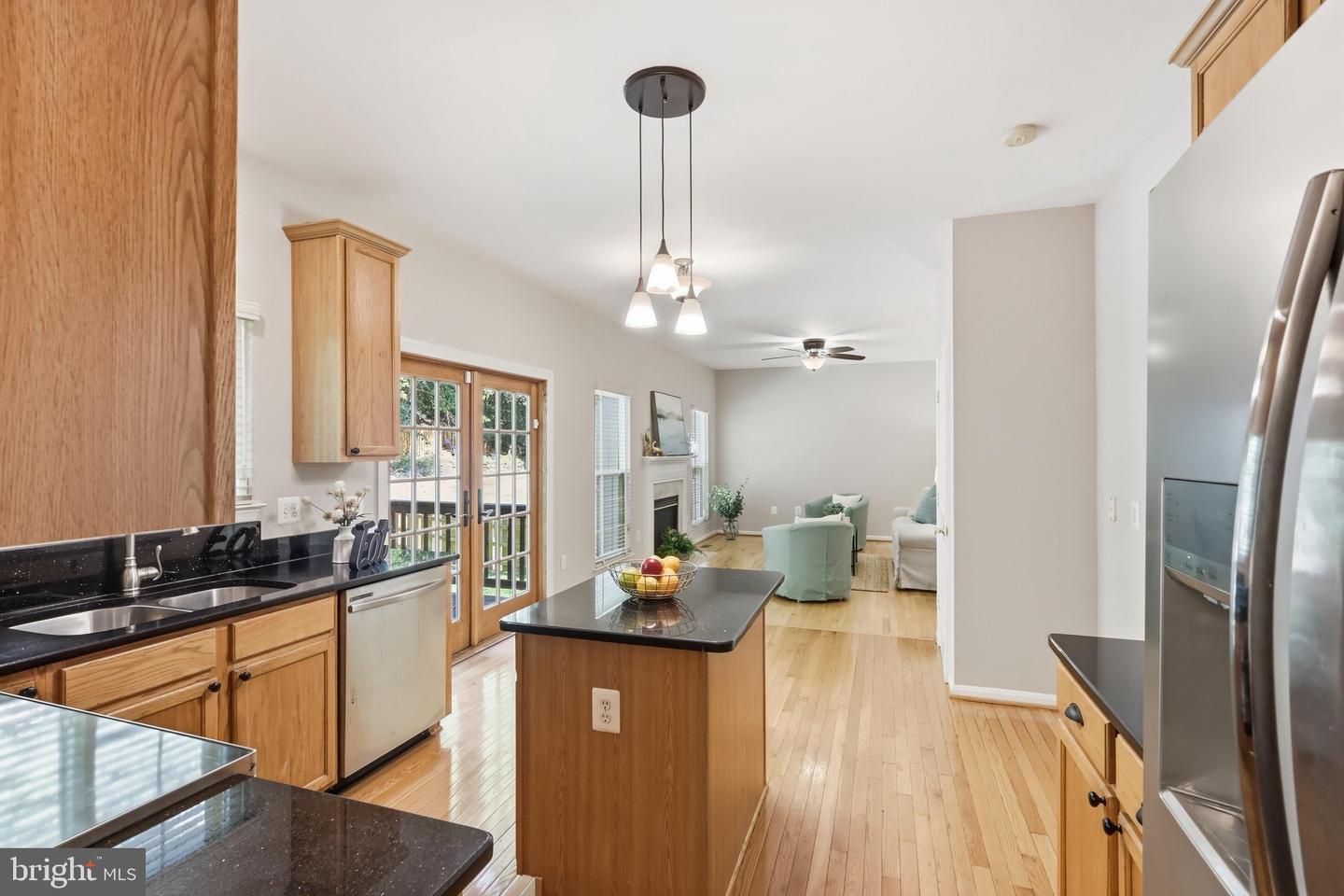 5608 Eppes Island Pl Property Photo 9