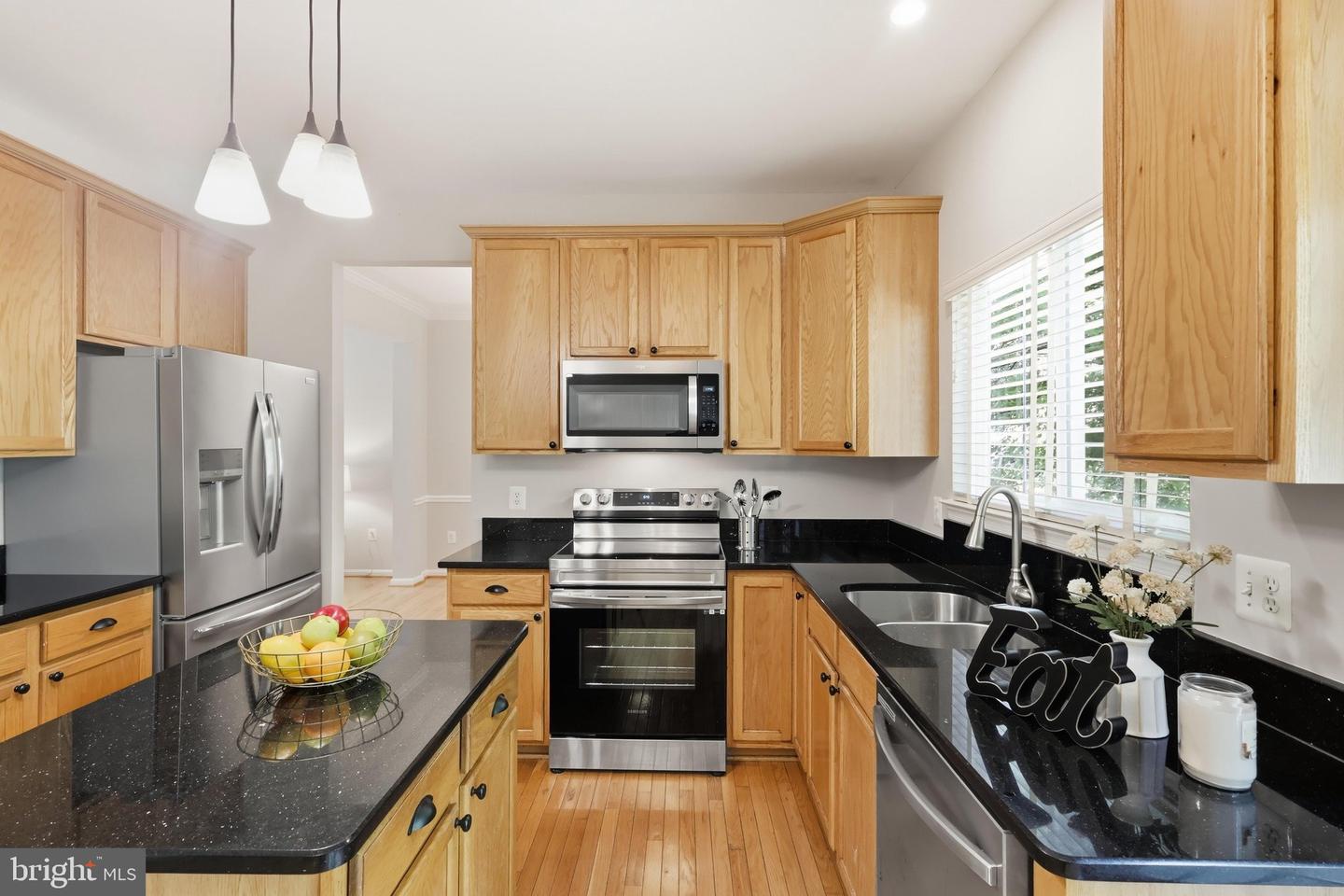 5608 Eppes Island Pl Property Photo 11