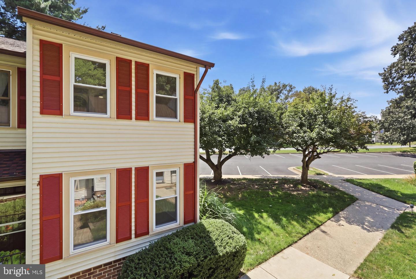 2825 CHABLIS CIR Property Photo 1