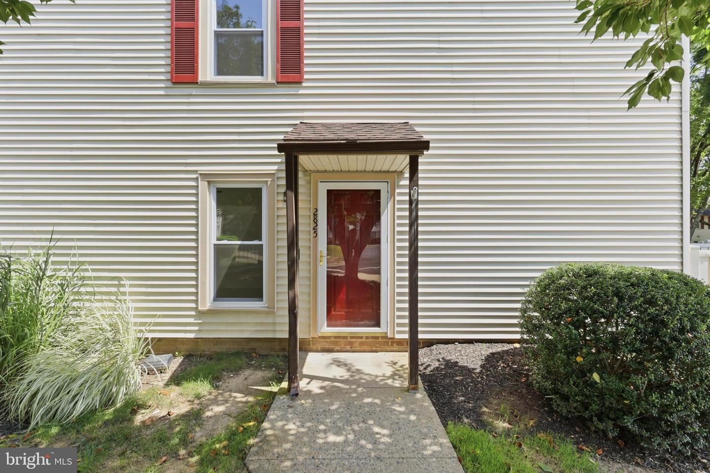 2825 Chablis Cir Property Photo 4