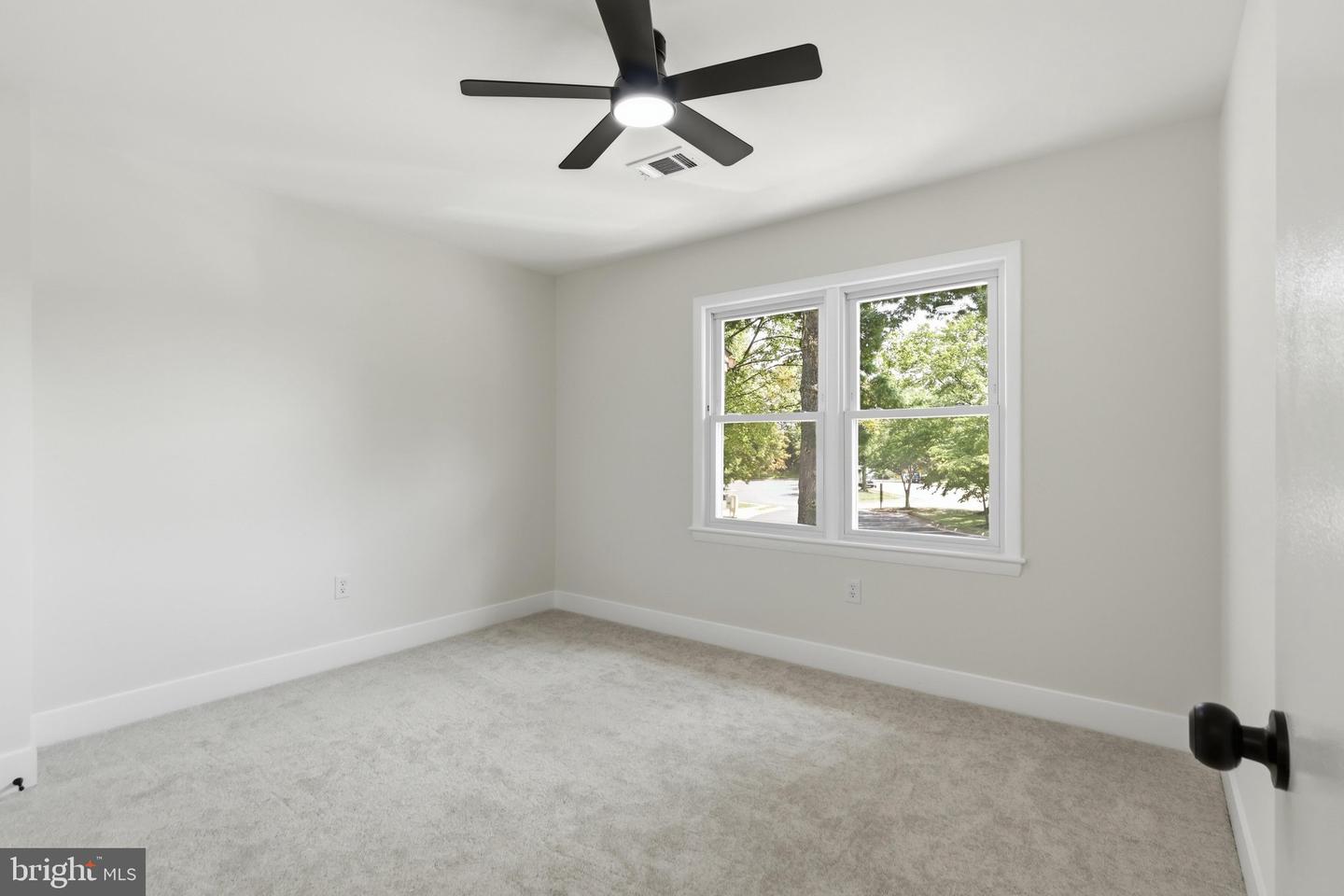 2825 Chablis Cir Property Photo 13