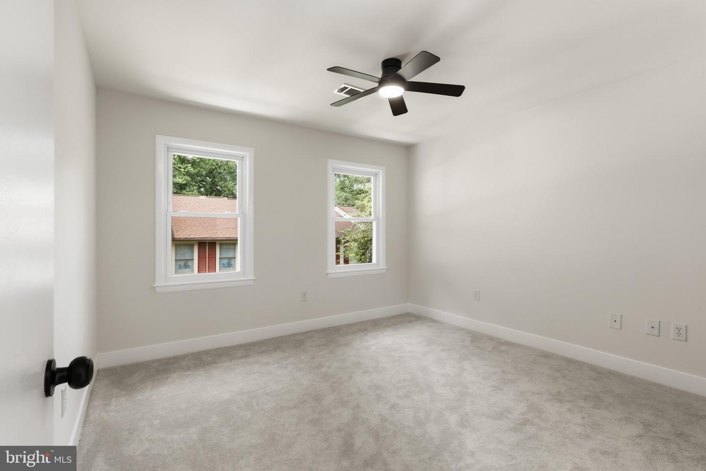 2825 Chablis Cir Property Photo 17