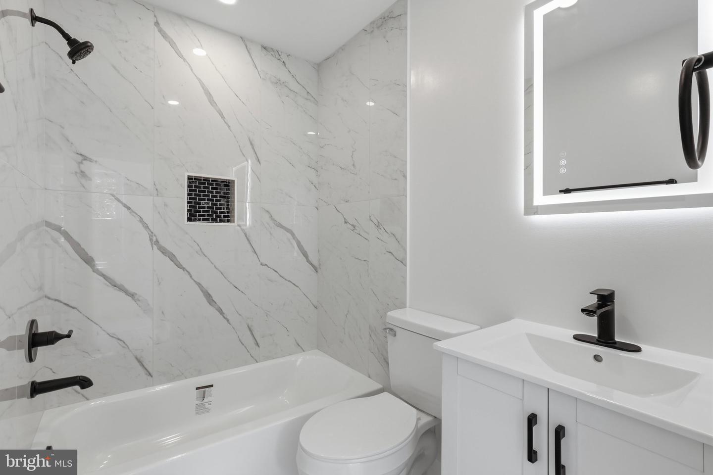 2825 Chablis Cir Property Photo 19