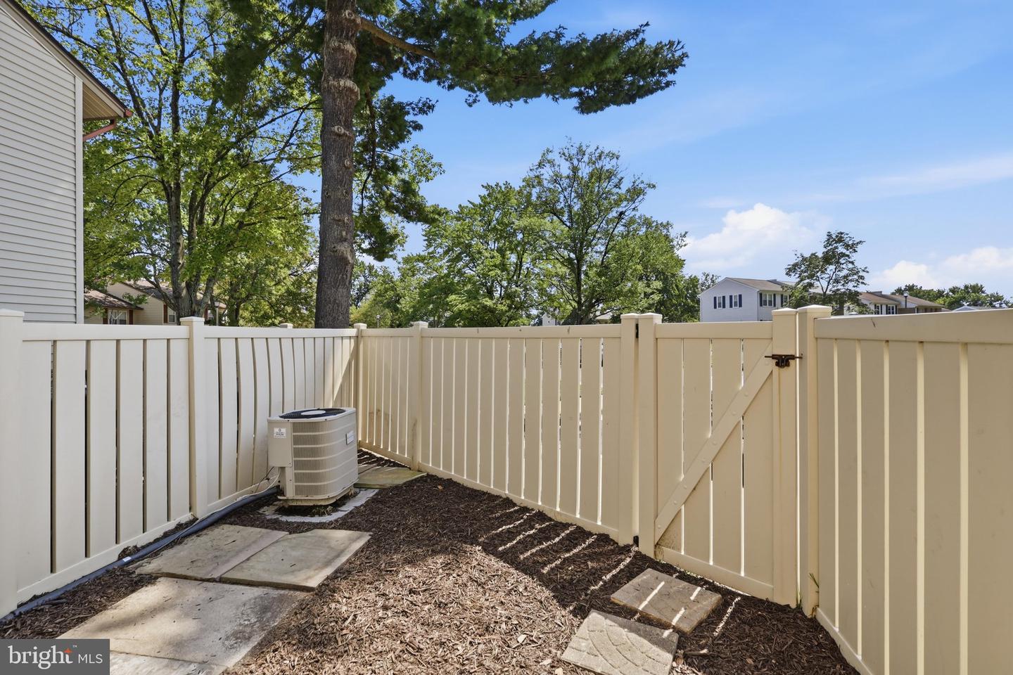 2825 Chablis Cir Property Photo 20