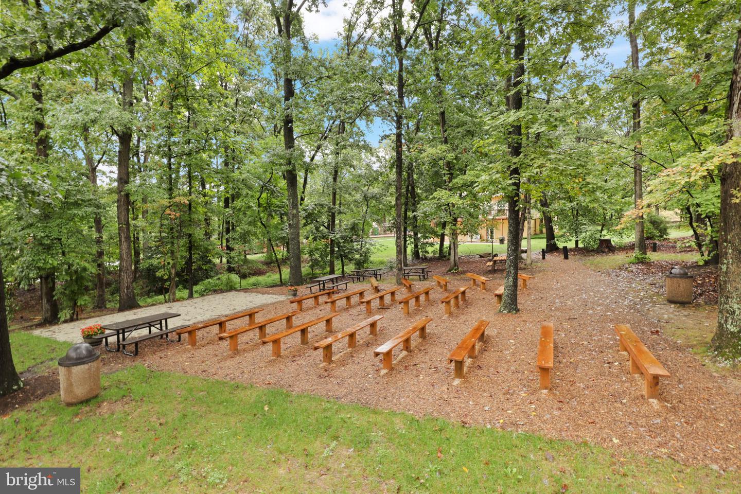 2825 Chablis Cir Property Photo 29