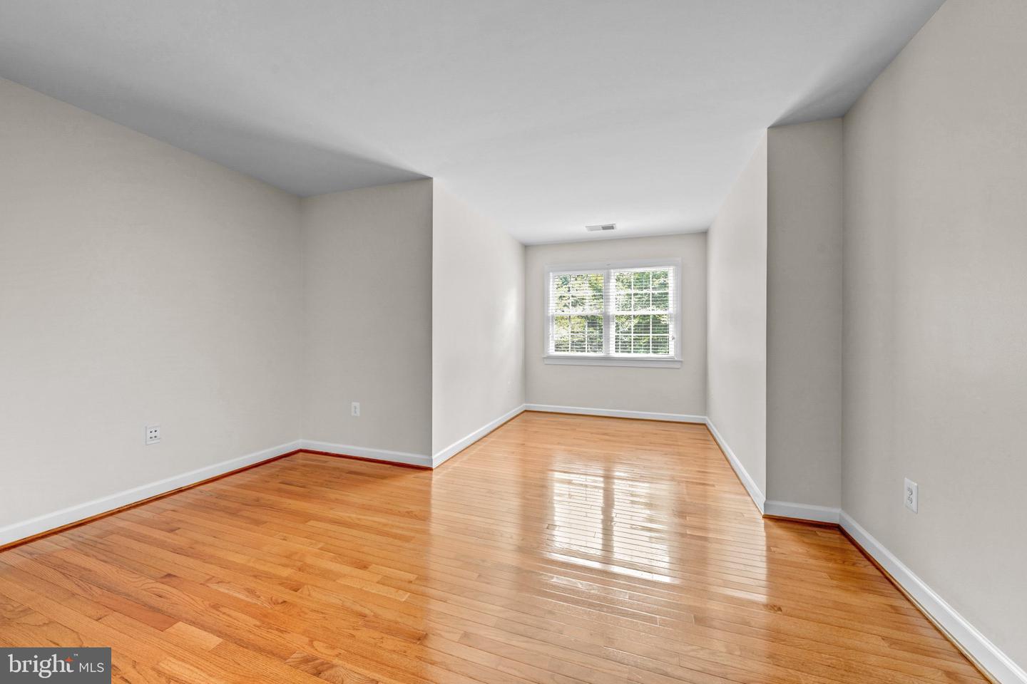 10037 Esteppe Dr Property Photo 34