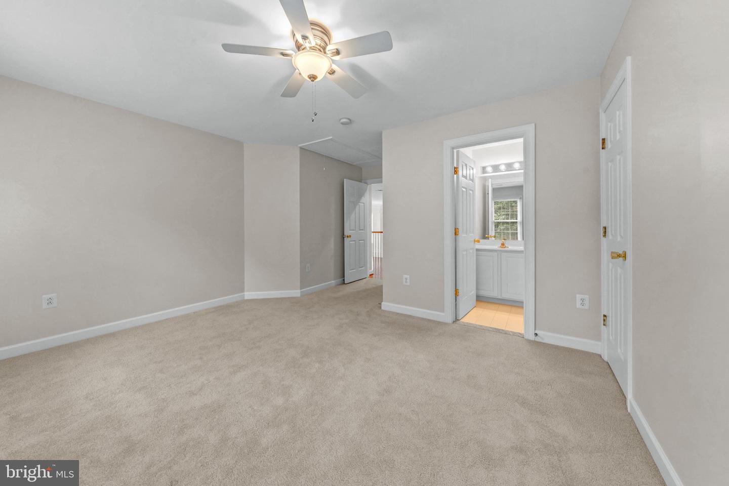 10037 Esteppe Dr Property Photo 42
