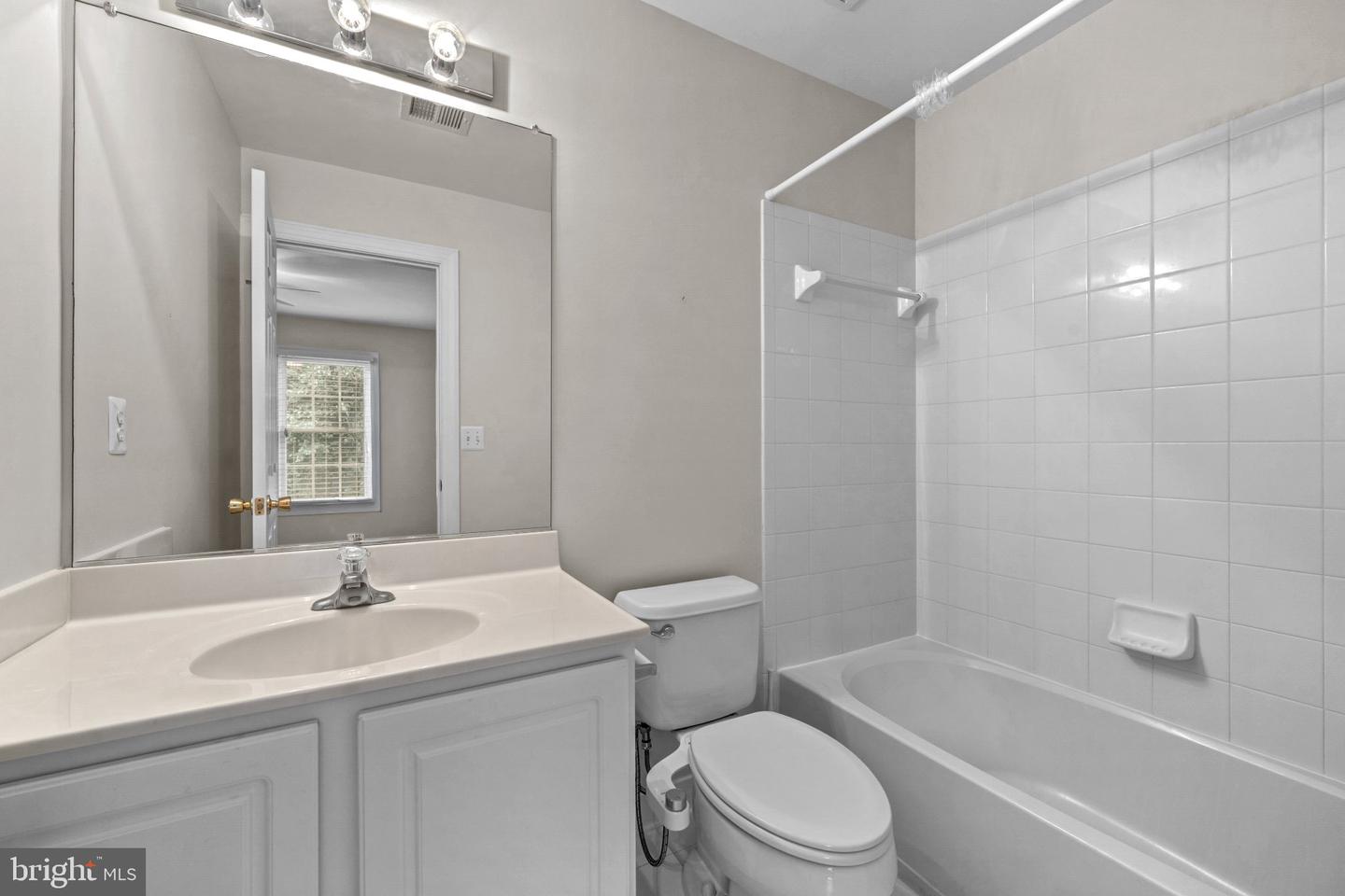 10037 Esteppe Dr Property Photo 43