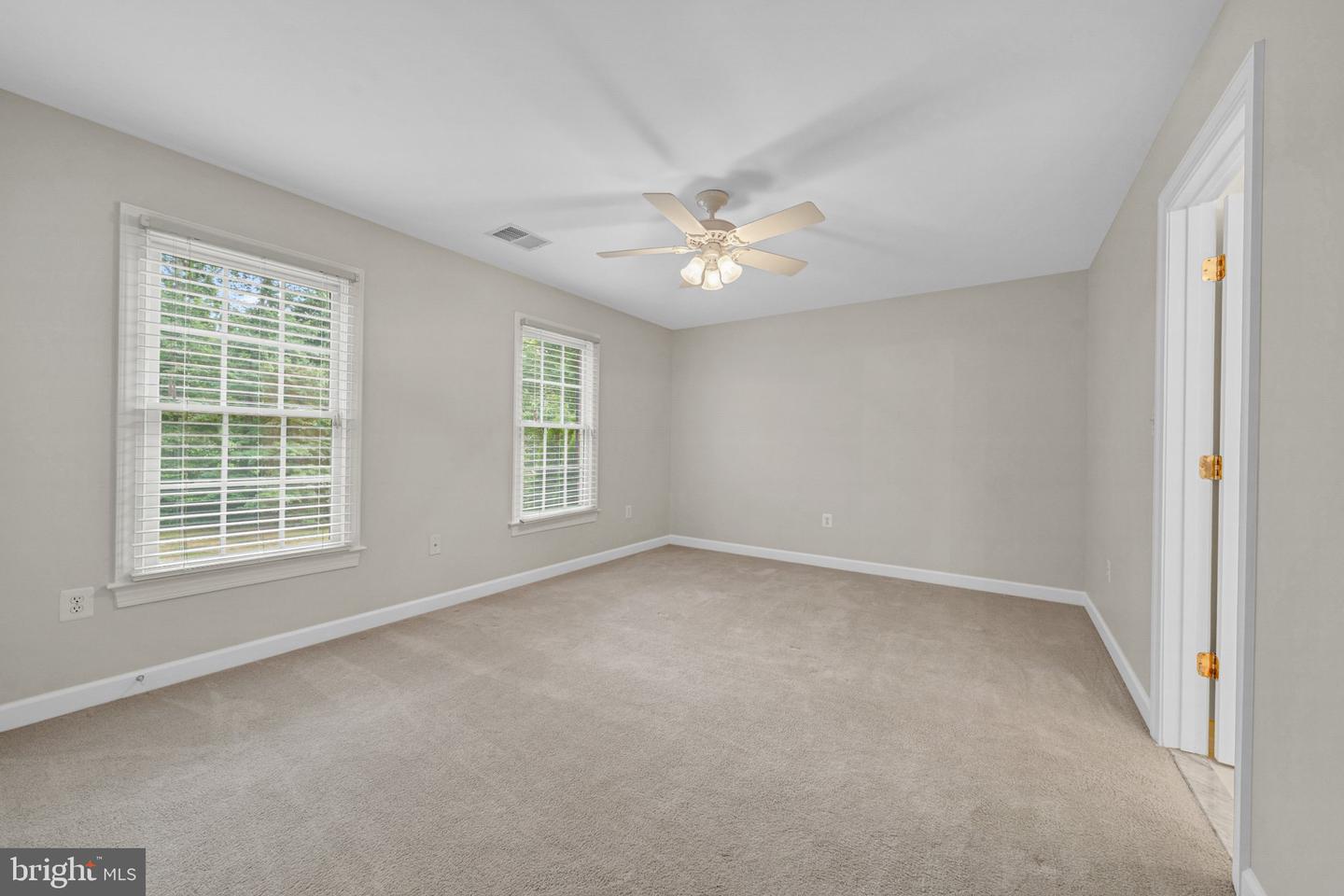 10037 Esteppe Dr Property Photo 44