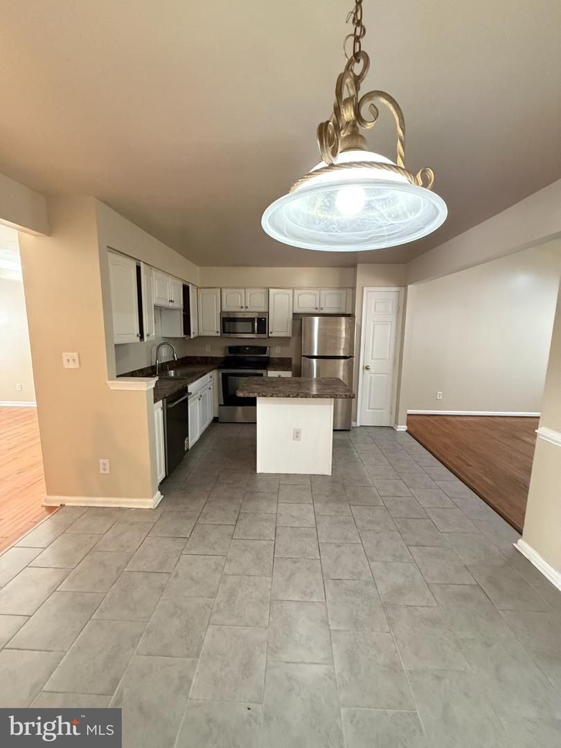 12800 Silvia Loop Property Photo 11